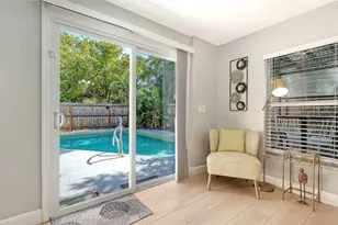 6515 Colonial Dr, Sarasota, FL 34231 - Photo 10