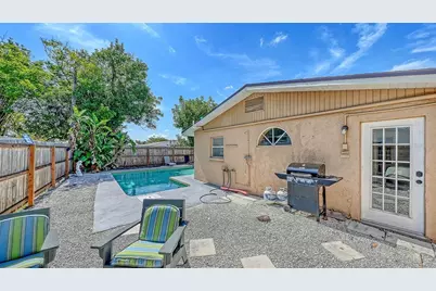 6515 Colonial Drive, Sarasota, FL 34231 - Photo 42