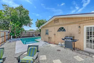 6515 Colonial Dr, Sarasota, FL 34231 - Photo 42