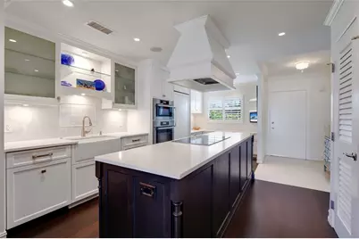7001 Gulf Of Mexico Drive #24, Longboat Key, FL 34228 - Photo 8