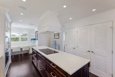7001 Gulf Of Mexico Drive #24, Longboat Key, FL 34228 - Photo 8