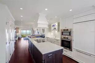 7001 Gulf of Mexico Dr, Longboat Key, FL 34228 - Photo 10