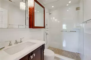 7001 Gulf of Mexico Dr, Longboat Key, FL 34228 - Photo 30