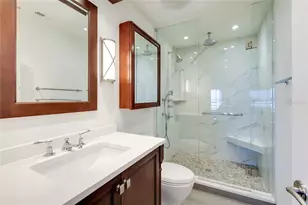 7001 Gulf of Mexico Dr, Longboat Key, FL 34228 - Photo 22