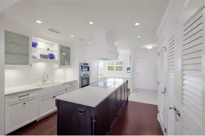 7001 Gulf Of Mexico Drive #24, Longboat Key, FL 34228 - Photo 10