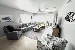1250 N Portofino Dr, Sarasota, FL 34242 - Photo 6