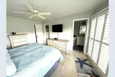 1250 N Portofino Drive #301, Sarasota, FL 34242 - Photo 12