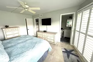 1250 N Portofino Dr, Sarasota, FL 34242 - Photo 12