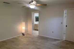 2193 Cork Oak St E, Sarasota, FL 34232 - Photo 18