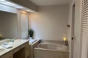 2193 Cork Oak St E, Sarasota, FL 34232 - Photo 22