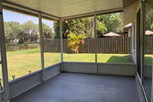 2193 Cork Oak St E, Sarasota, FL 34232 - Photo 32