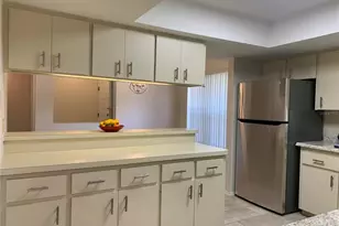 2193 Cork Oak St E, Sarasota, FL 34232 - Photo 12