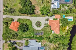140 S Oxford Dr, Englewood, FL 34223 - Photo 2