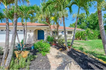 140 S Oxford Drive, Englewood, FL 34223 - Photo 6