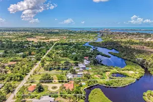140 S Oxford Dr, Englewood, FL 34223 - Photo 66