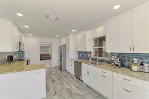 140 S Oxford Dr, Englewood, FL 34223 - Photo 20