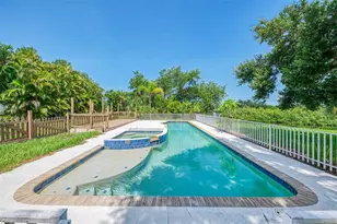 140 S Oxford Dr, Englewood, FL 34223 - Photo 48