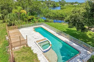 140 S Oxford Dr, Englewood, FL 34223 - Photo 46