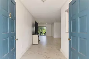 140 S Oxford Dr, Englewood, FL 34223 - Photo 8
