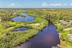 140 S Oxford Dr, Englewood, FL 34223 - Photo 64