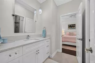 70 Island Cir, Sarasota, FL 34242 - Photo 34