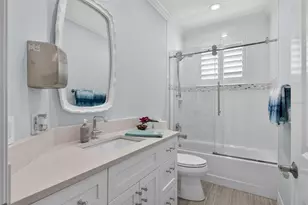 70 Island Cir, Sarasota, FL 34242 - Photo 24