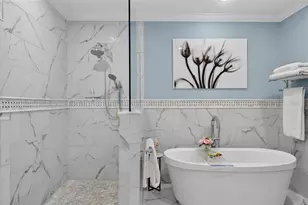 70 Island Cir, Sarasota, FL 34242 - Photo 20
