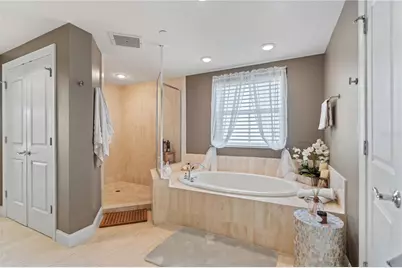 258 Golden Gate Point #701, Sarasota, FL 34236 - Photo 28