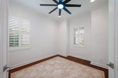 15308 Helmsdale Place, Lakewood Ranch, FL 34202 - Photo 6
