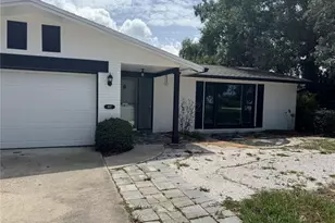 907 S Florida Ave, Tarpon Springs, FL 34689 - Photo 1