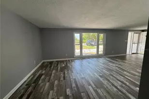 907 S Florida Ave, Tarpon Springs, FL 34689 - Photo 4