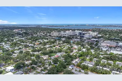 2220 Bahia Vista Street #G5, Sarasota, FL 34239 - Photo 2