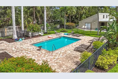 2220 Bahia Vista Street #G5, Sarasota, FL 34239 - Photo 10