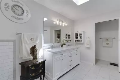3736 Maple Hollow Court, Sarasota, FL 34243 - Photo 18