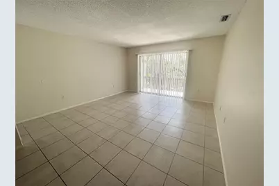 2745 Hidden Lake Boulevard #D, Sarasota, FL 34237 - Photo 8