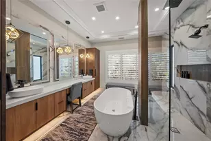 1555 Eastbrook Dr, Sarasota, FL 34231 - Photo 24