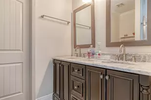 86 Arbor Oaks Dr, Sarasota, FL 34232 - Photo 24