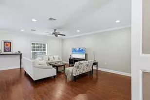 86 Arbor Oaks Dr, Sarasota, FL 34232 - Photo 14