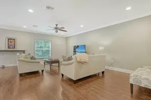 86 Arbor Oaks Dr, Sarasota, FL 34232 - Photo 12
