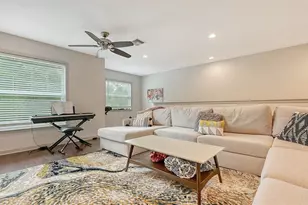 86 Arbor Oaks Dr, Sarasota, FL 34232 - Photo 28
