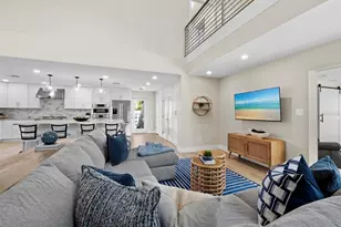 430 Island Cir, Sarasota, FL 34242 - Photo 14