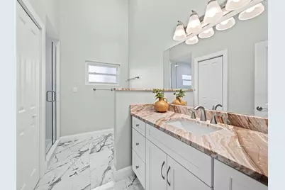 430 Island Circle, Sarasota, FL 34242 - Photo 32