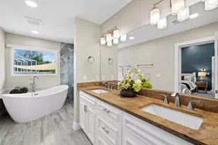 430 Island Cir, Sarasota, FL 34242 - Photo 22