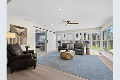 430 Island Circle, Sarasota, FL 34242 - Photo 18