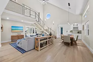 430 Island Cir, Sarasota, FL 34242 - Photo 8