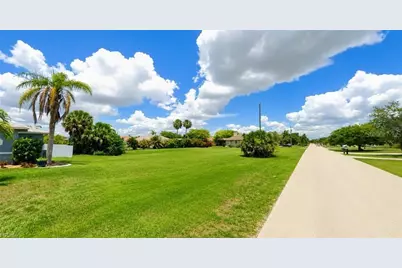 1825 SW 47th Terrace, Cape Coral, FL 33914 - Photo 4
