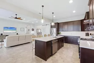 7712 Sandhill Lake Dr, Sarasota, FL 34241 - Photo 8