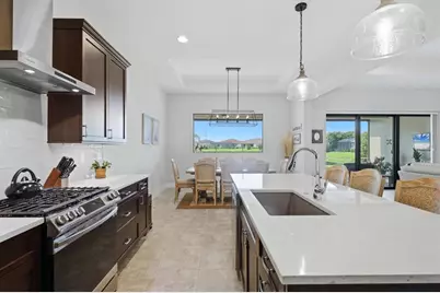 7712 Sandhill Lake Drive, Sarasota, FL 34241 - Photo 12