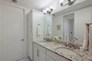 376 Aruba Cir, Bradenton, FL 34209 - Photo 12