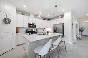 5250 Coral Reef Wy, Lakewood Ranch, FL 34211 - Photo 4